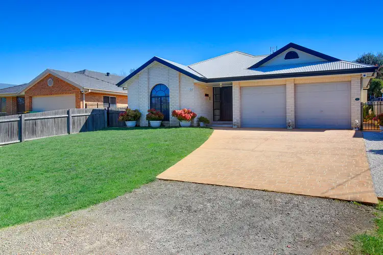 14 Adelaide Street, New Berrima NSW 2577