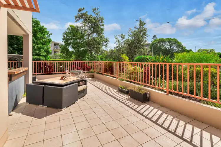 5/18 Parker Street, Labrador QLD 4215