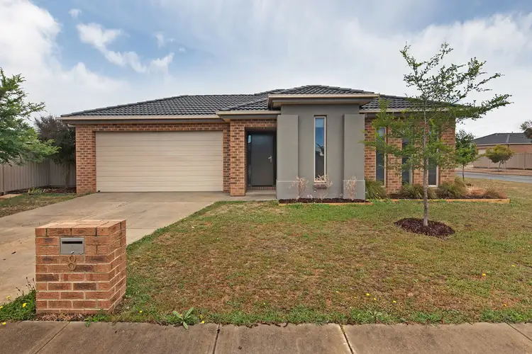 8 Creekstone Drive, Alfredton VIC 3350