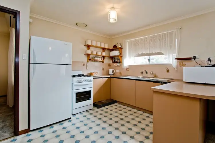 Fourth view of Homely house listing, 1 Hanlin Court, Parafield Gardens SA 5107