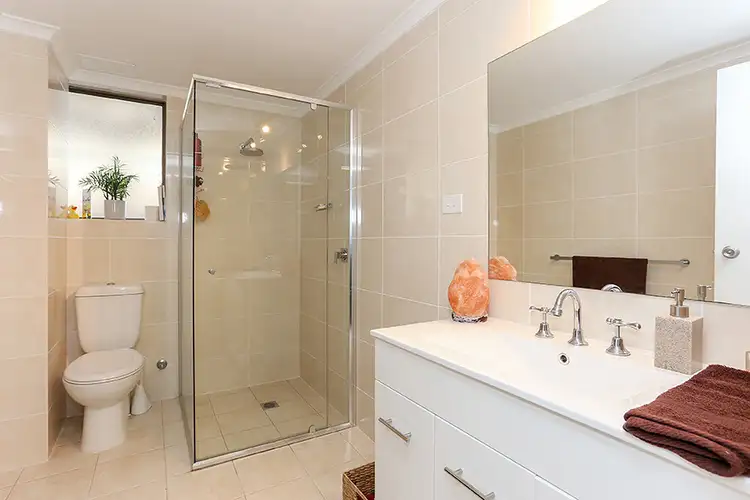 Fifth view of Homely unit listing, 2/69 Ronald Avenue, Shoal Bay NSW 2315