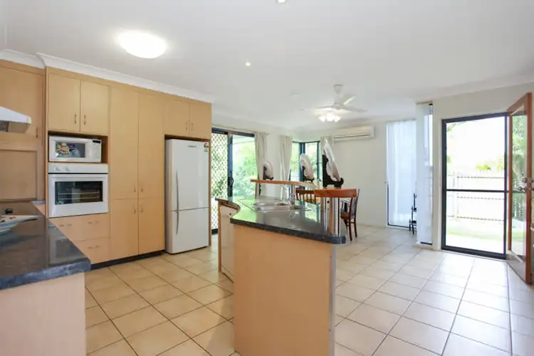 Fifth view of Homely house listing, 2 Daydream Close, Mount Pleasant QLD 4740