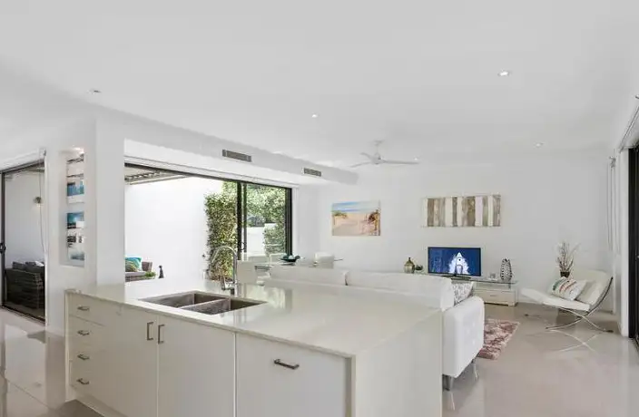 Seventh view of Homely townhouse listing, 1/323 Bayview Street, Hollywell QLD 4216