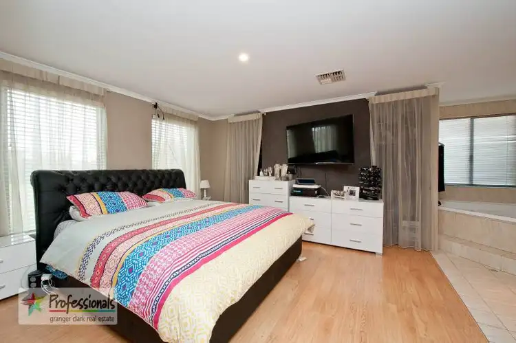 Sixth view of Homely house listing, 4 Sandown Circle, Henley Brook WA 6055