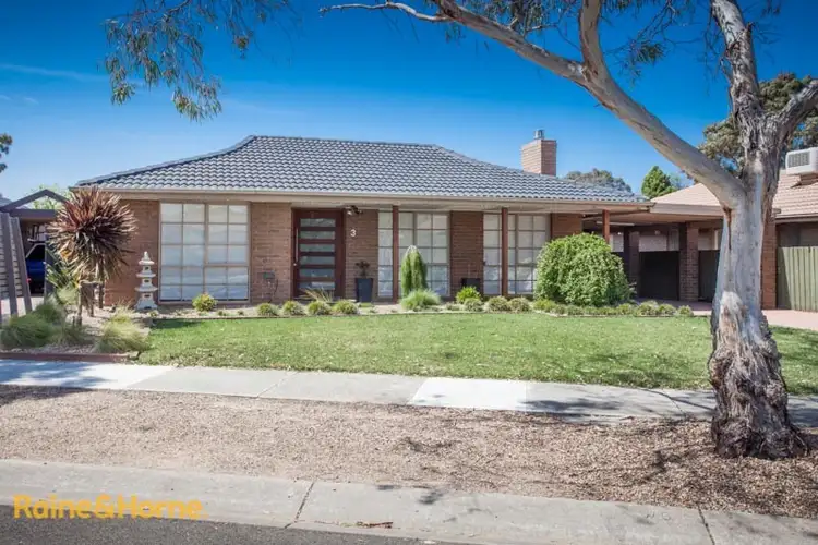 3 Scullin court, Sunbury VIC 3429