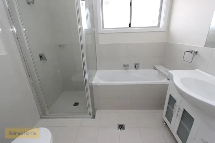 Sixth view of Homely unit listing, 8/42 Wentworth Drive, Kelso NSW 2795