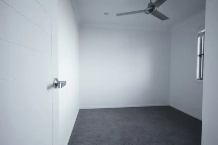 Sixth view of Homely house listing, 2 Phoenix Crescent, Rural View QLD 4740