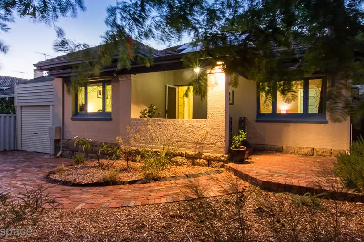 225 Curtin Avenue, Cottesloe WA 6011