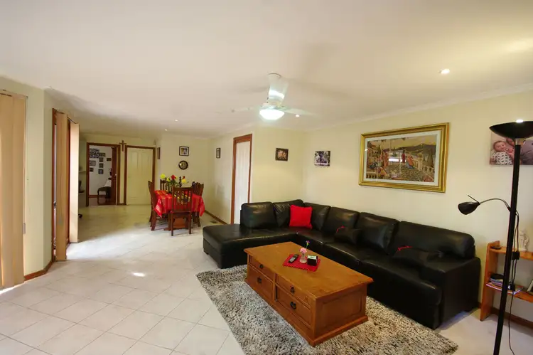 Seventh view of Homely house listing, 17 Ponto Court, Endeavour Hills VIC 3802
