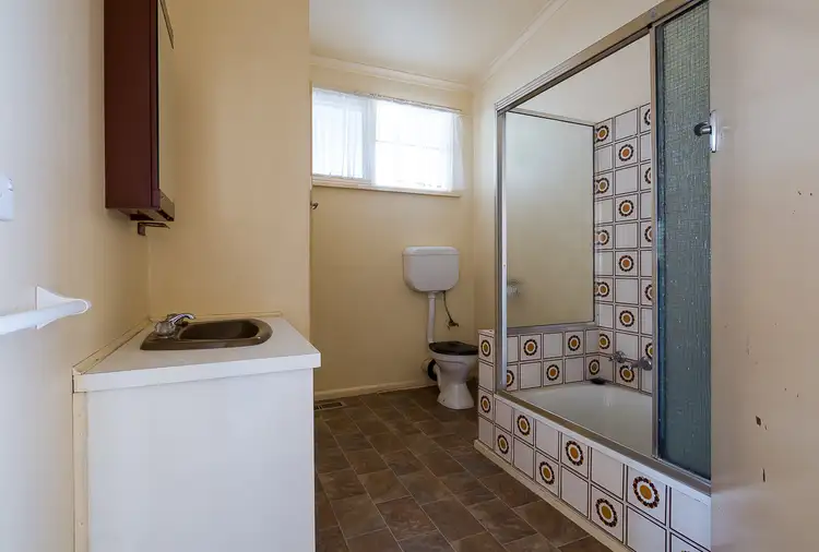 Seventh view of Homely house listing, 10 Harold Street, Wendouree VIC 3355