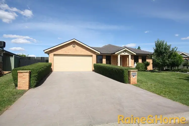 4 Paroo Place, Dubbo NSW 2830