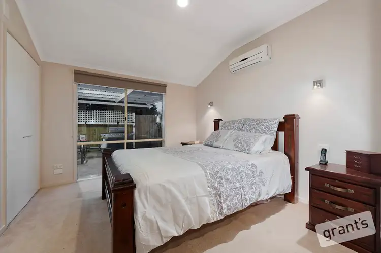 Seventh view of Homely house listing, 4 Jason Close, Berwick VIC 3806