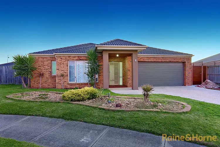 5 Danby Court, Cranbourne North VIC 3977