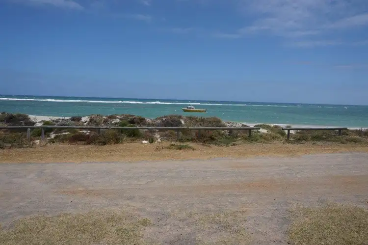 Third view of Homely house listing, 4 / 6 GLANCE COVE, Horrocks WA 6535