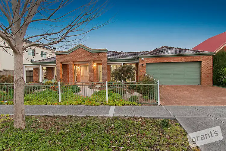 30 Moondarra Drive, Berwick VIC 3806