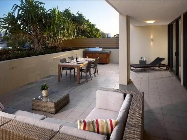 206/99 Marine Parade, Redcliffe QLD 4020