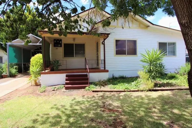 151 Kitchener Road, Temora NSW 2666