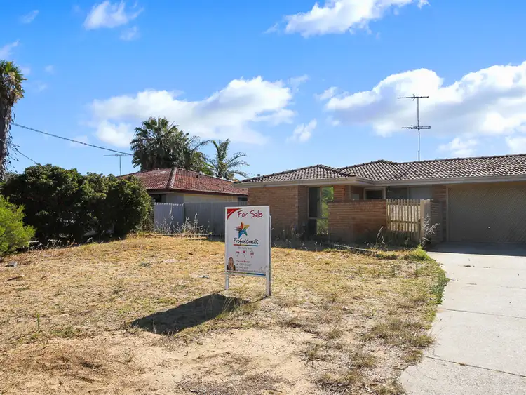 Second view of Homely semi-detached listing, 179A Craigie Drive, Beldon WA 6027