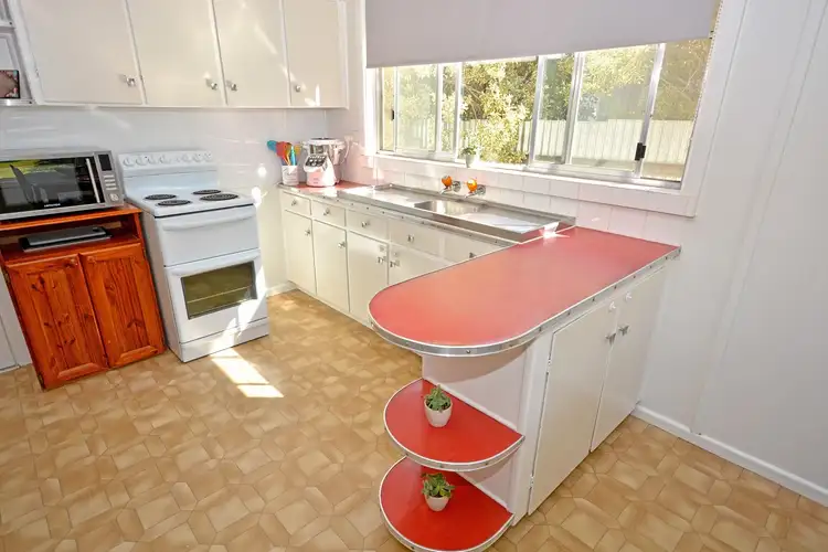 Third view of Homely house listing, 5 Jacaranda Avenue, Leeton NSW 2705