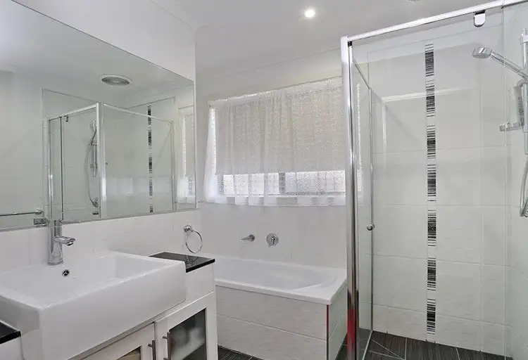 Fifth view of Homely house listing, 2/15 Watsonia Grove, Norlane VIC 3214