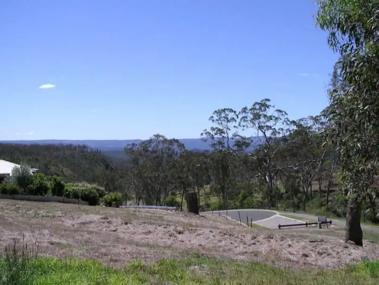 19 Coventry Court, Mount Lofty QLD 4350