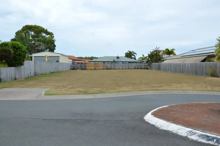 13 Beachside Place, Shoal Point QLD 4750