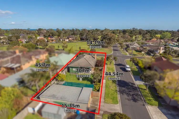 10 Cobham Street, Altona VIC 3018