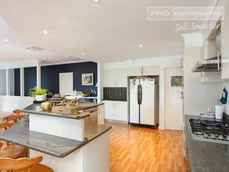 Third view of Homely house listing, 8 Headley Place, Kooringal NSW 2650