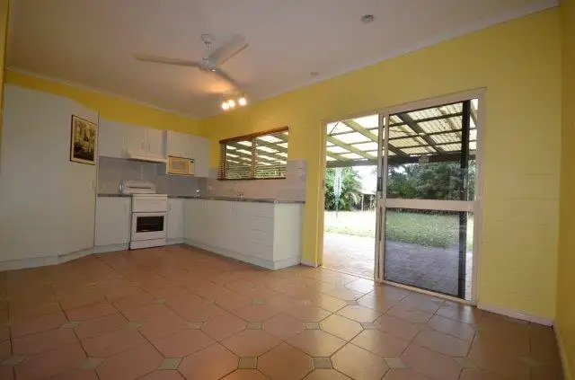 Fifth view of Homely house listing, 32 Middlemiss Street, Mossman QLD 4873