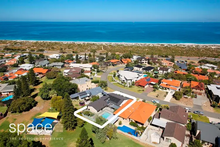 21 Aruma Way, City Beach WA 6015