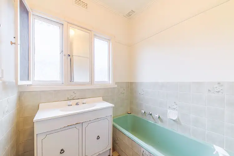 Fifth view of Homely house listing, 8 Keith Street, Oakleigh East VIC 3166