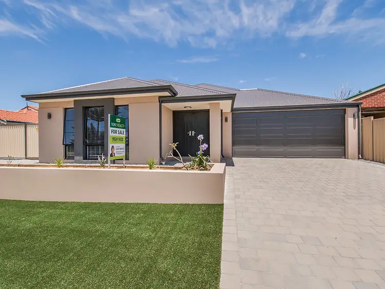 Second view of Homely house listing, 4 Vila Do Porto Crescent, Secret Harbour WA 6173