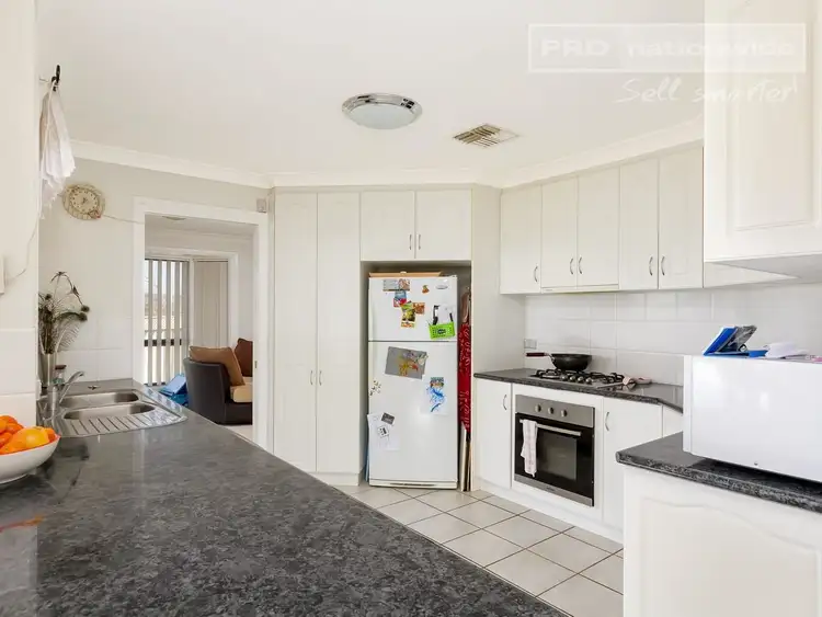Sixth view of Homely house listing, 10 Woomera Place, Glenfield Park NSW 2650