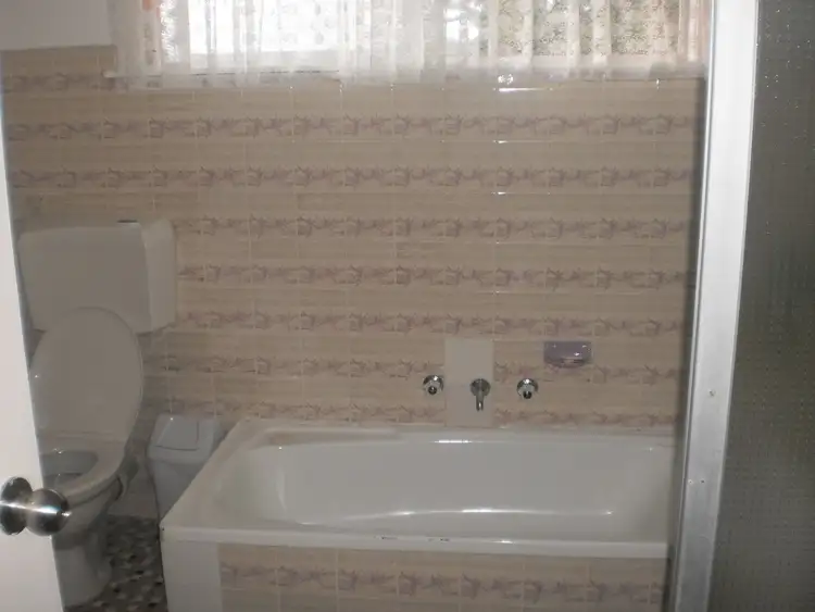 Sixth view of Homely unit listing, 4-2 Eagle Lane, Mallabula NSW 2319