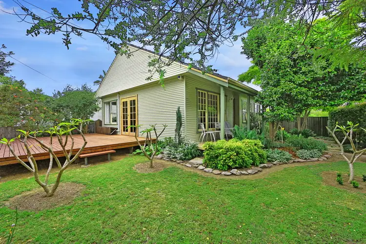 20 Lynburn Ave, Bomaderry NSW 2541