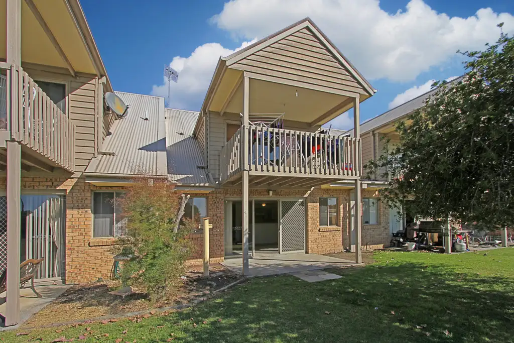 Main view of Homely unit listing, 4/15 Eric Fenning Drive, Surf Beach NSW 2536
