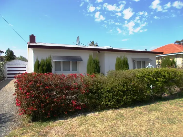 11 Quinn Street, Gnowangerup WA 6335