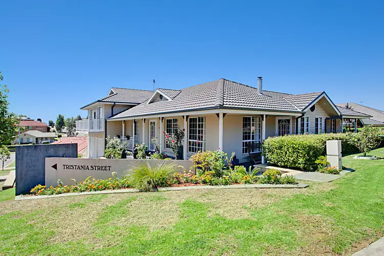 1 Danthonia Street, Mount Annan NSW 2567