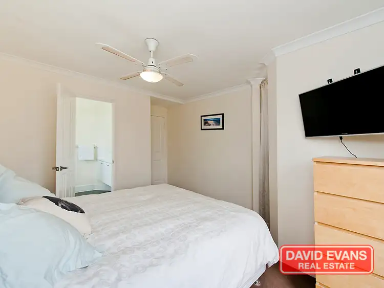 Fifth view of Homely house listing, 4 Cresswell Place, Quinns Rocks WA 6030