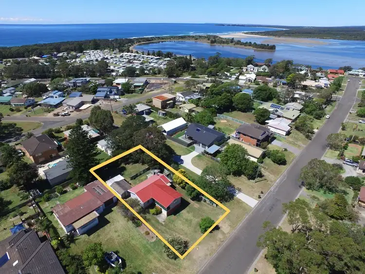 16 Bolt Street, Shoalhaven Heads NSW 2535