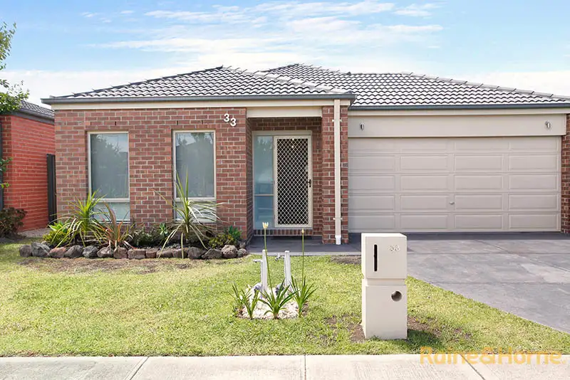 Main view of Homely house listing, 33 Kindred Avenue, Cranbourne North VIC 3977