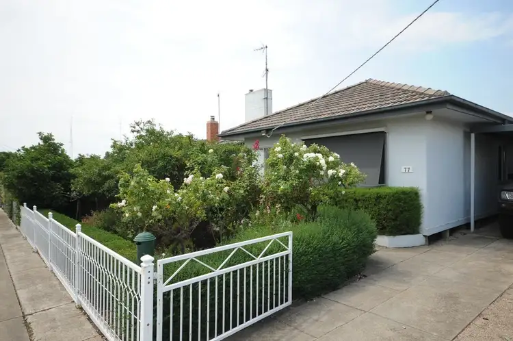 77 BREDT STREET, Bairnsdale VIC 3875