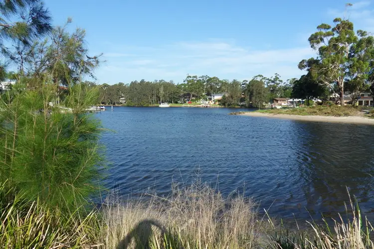 32 CORMORANT AVE, Sussex Inlet NSW 2540