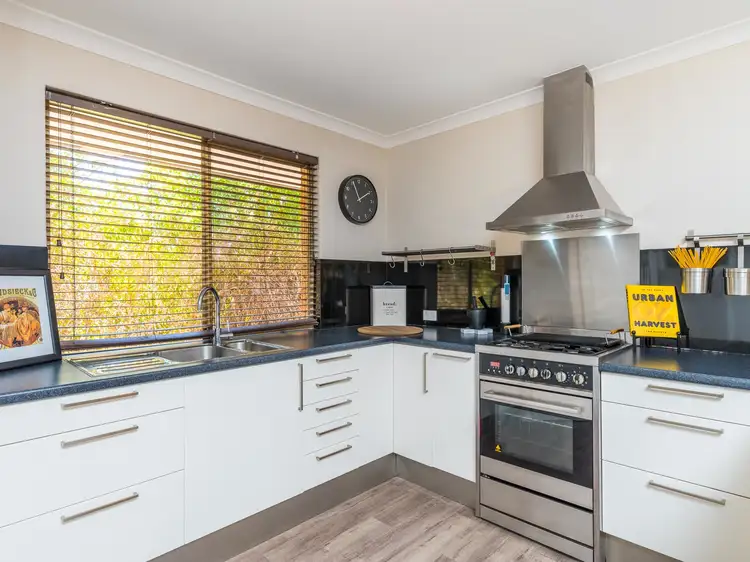141 Grove Road, Lesmurdie WA 6076