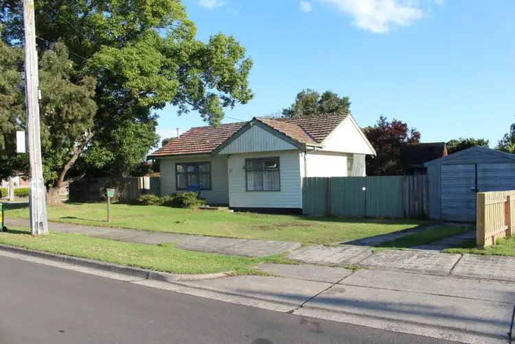 43 Campbell Parade, Cranbourne VIC 3977
