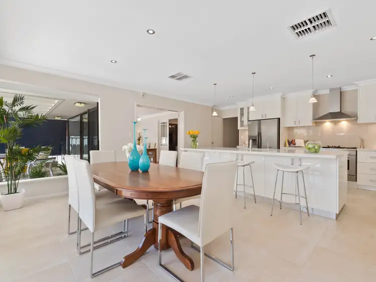10 Halcyon Way, Churchlands WA 6018