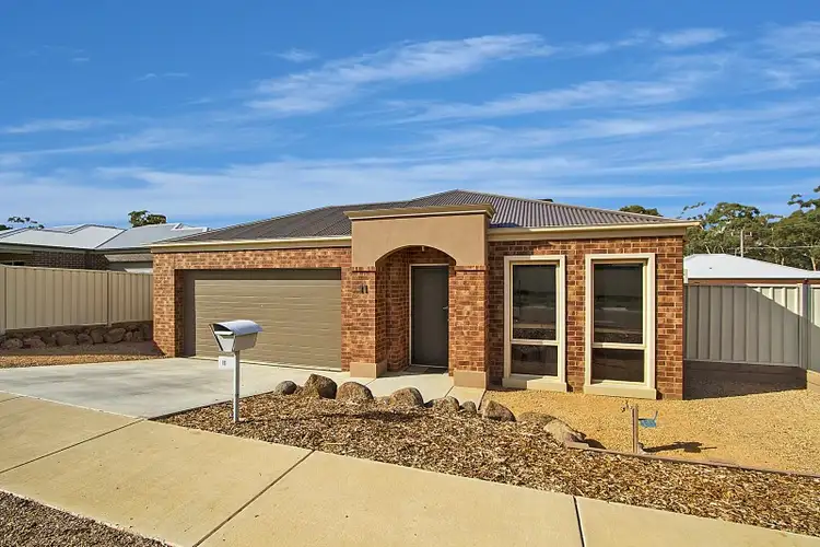 11 Lavery Court, Eaglehawk VIC 3556