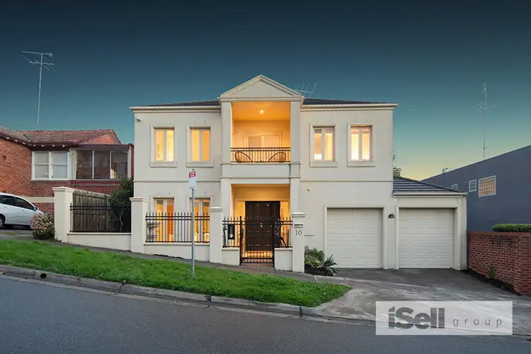 10 Maraquita Grove, Hawthorn East VIC 3123