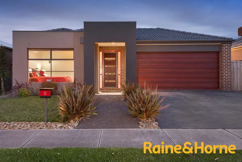 Main view of Homely house listing, 32 Island Cct, Lyndhurst VIC 3975