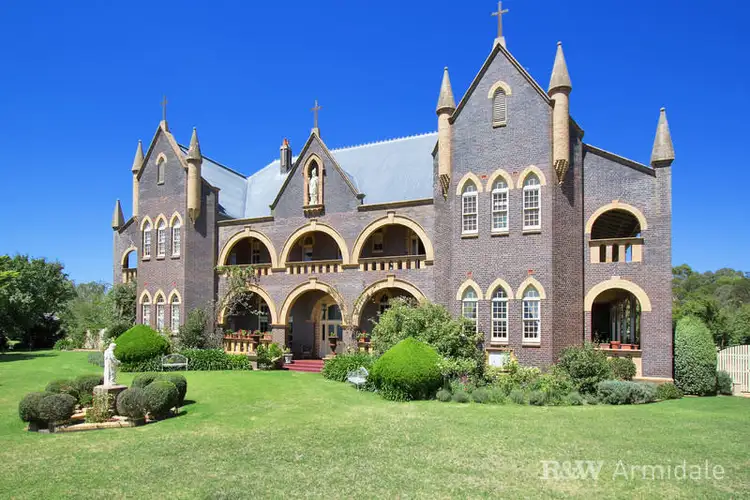 2/20 The Boulevarde, Armidale NSW 2350